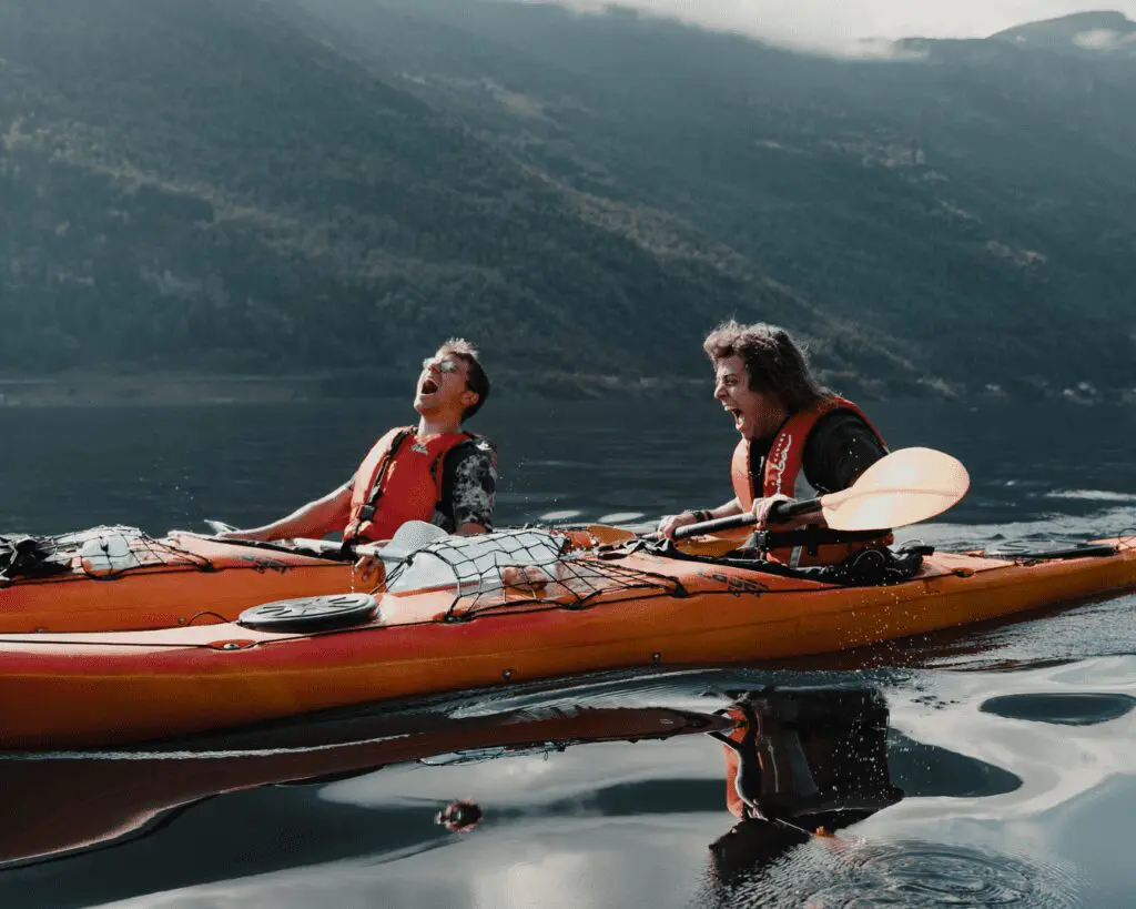 Groepsreis Noorwegen kayak - rondreis noorwegen - beste reistijd noorwegen