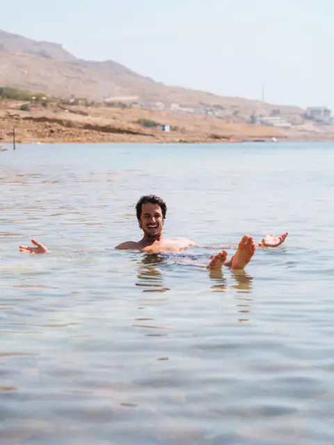 Groepsreis in Jordanië - Solo reis in Jordanië - Drijven in de Dode Zee