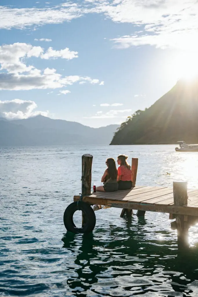 Groepsreis Guatemala - 14 daagse doorreis Guatemala - Vakantie in Guatemala - Traditionele marktjes van Panajachel - Boottrip naar Santa Cruz - soloreizen Guatemala