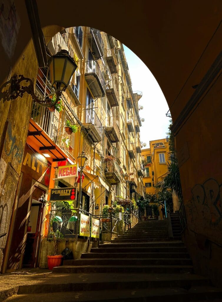 Groepsreis Italië - vespa trip Italië - WeAdventures Italië - Vespa langs de amalfikust - napels